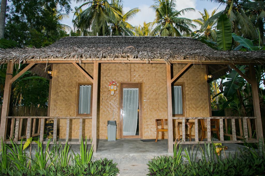 Full Moon Hostel Nusa Penida Exterior foto