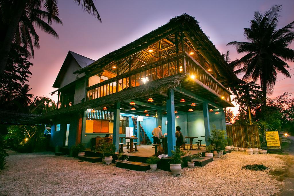 Full Moon Hostel Nusa Penida Exterior foto