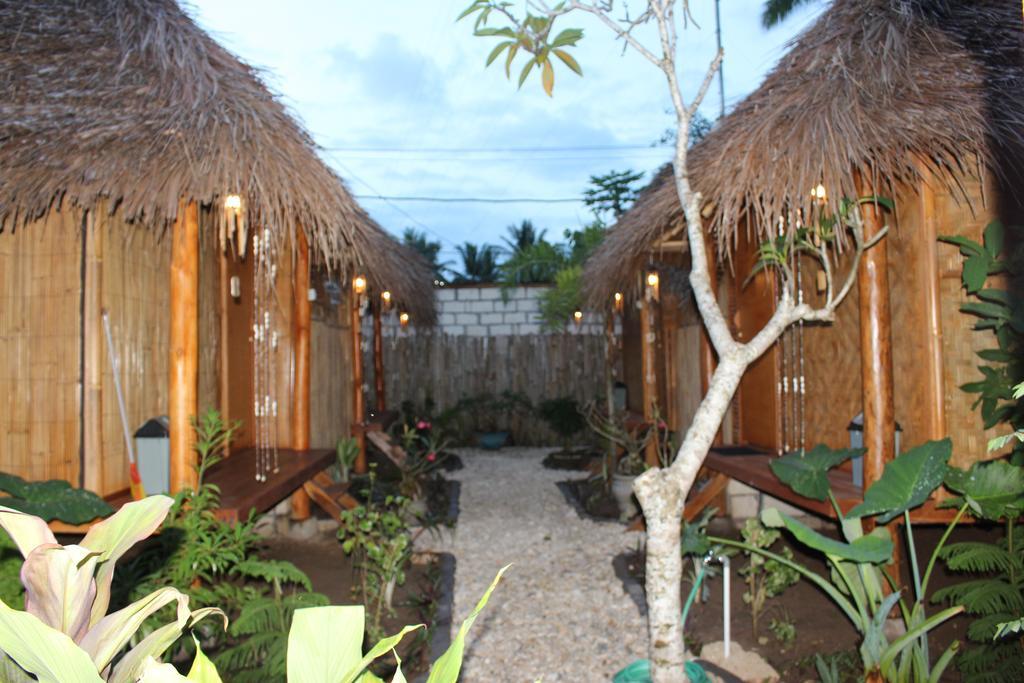 Full Moon Hostel Nusa Penida Exterior foto