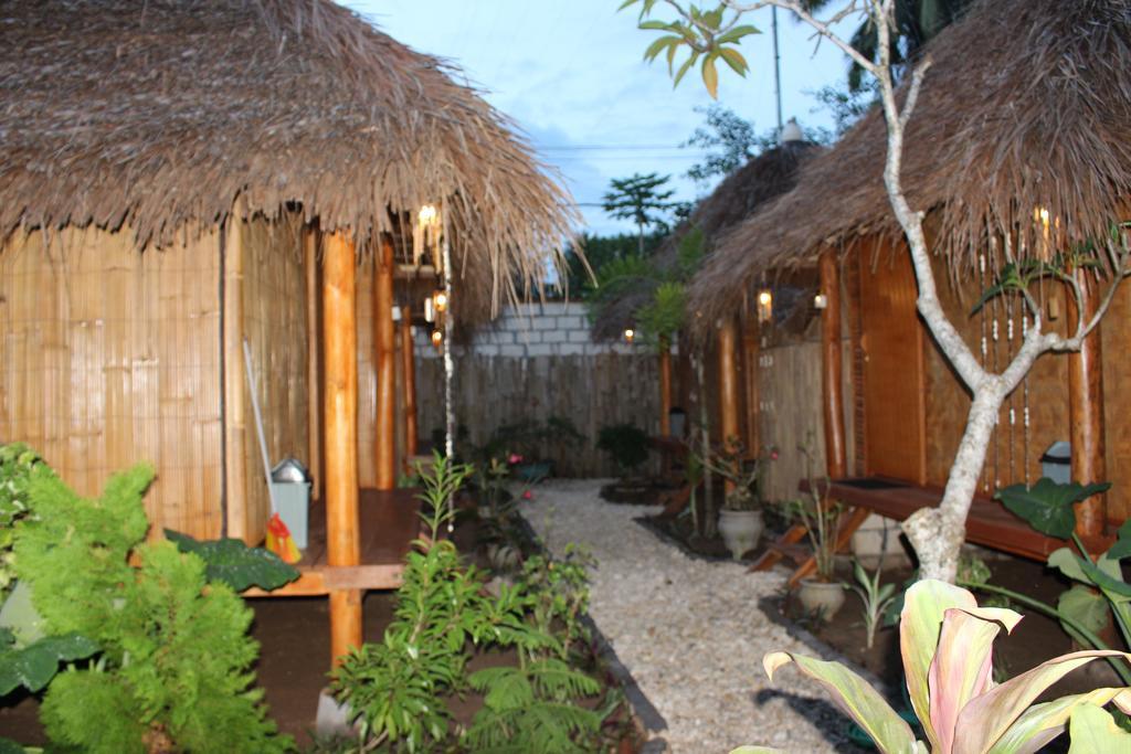 Full Moon Hostel Nusa Penida Exterior foto